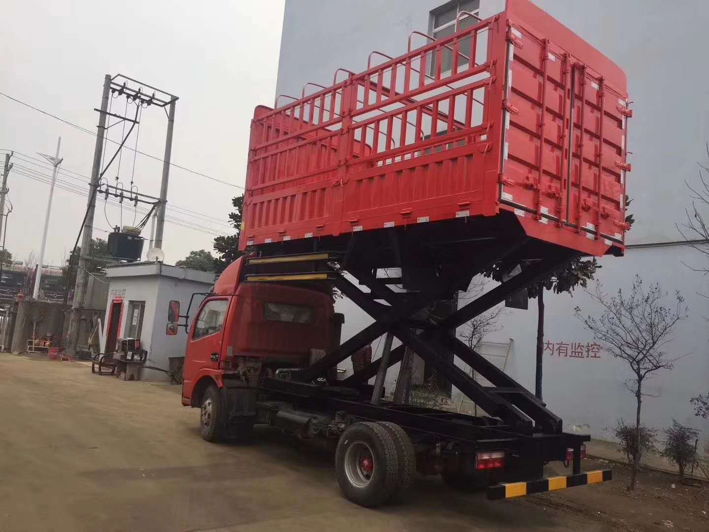 轻卡改装拉猪升降车,小型拉猪升降车