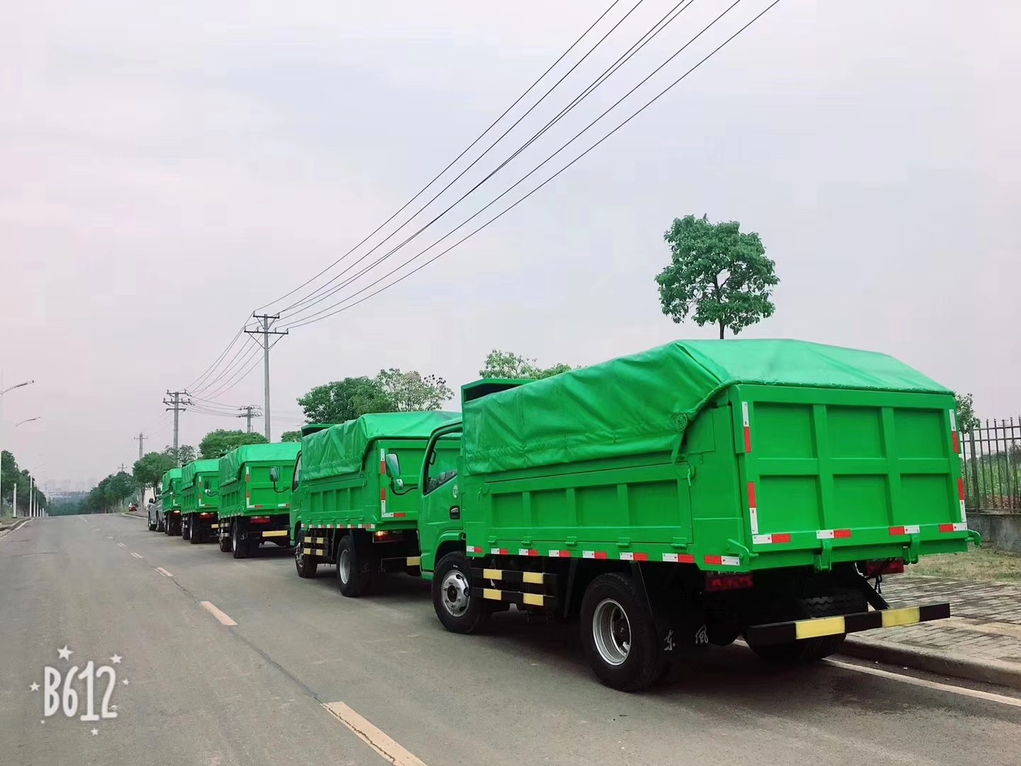 小绿皮环保自卸车 新绿皮车自卸车 新型六轮渣土车