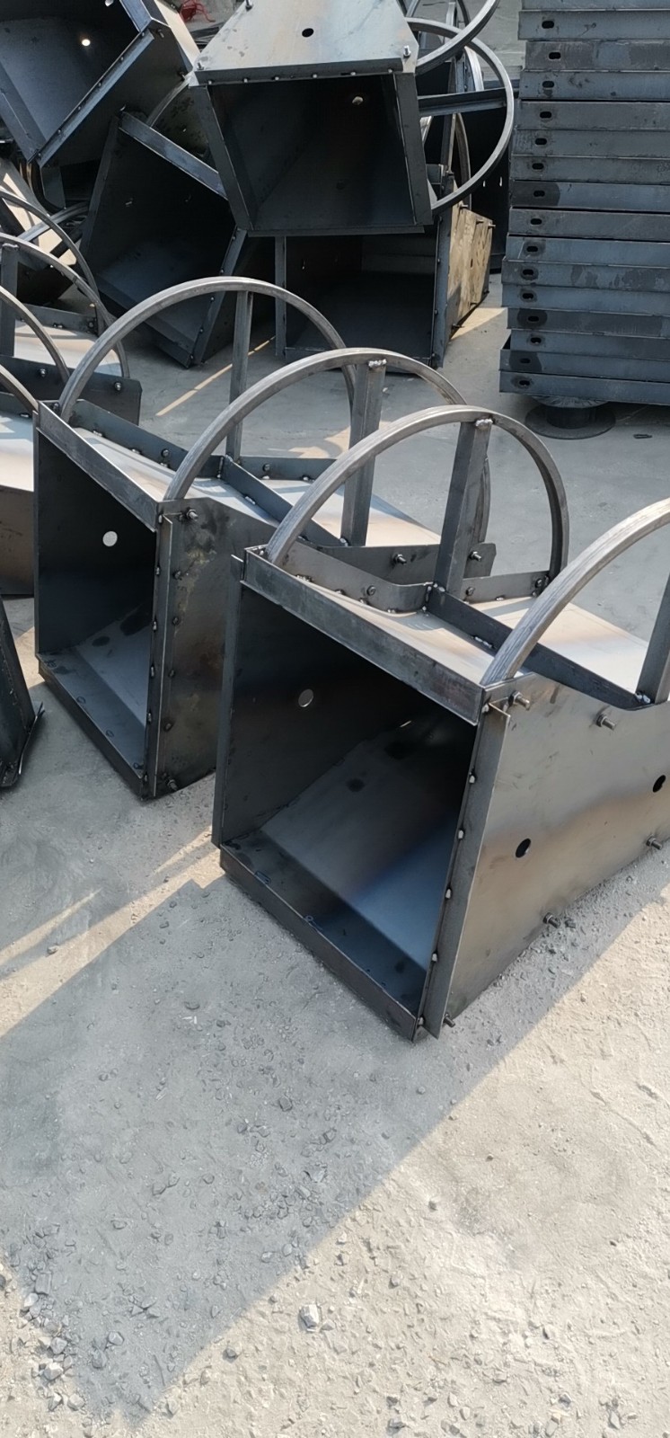 马路隔离墩模具