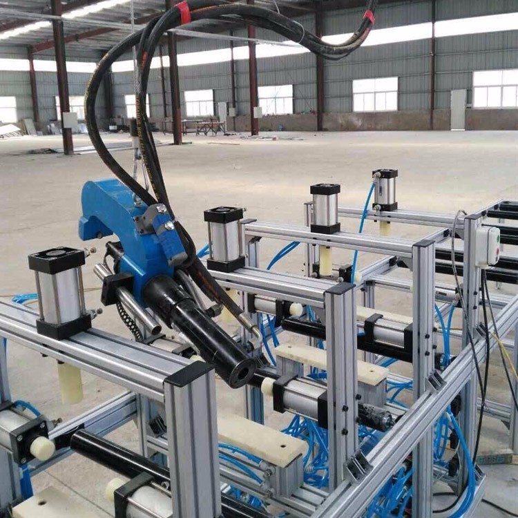 埃瑞特大型铆钉机