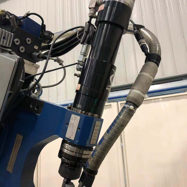 中高端自冲铆接机,埃瑞特伺服自冲铆接机,铝车身自冲铆接机