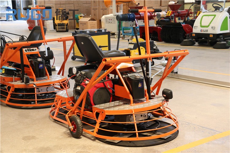 座驾式混凝土抹光机