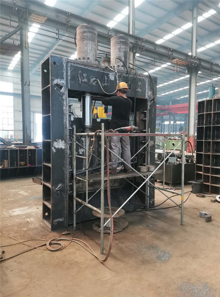 江山重工400t液压龙门剪