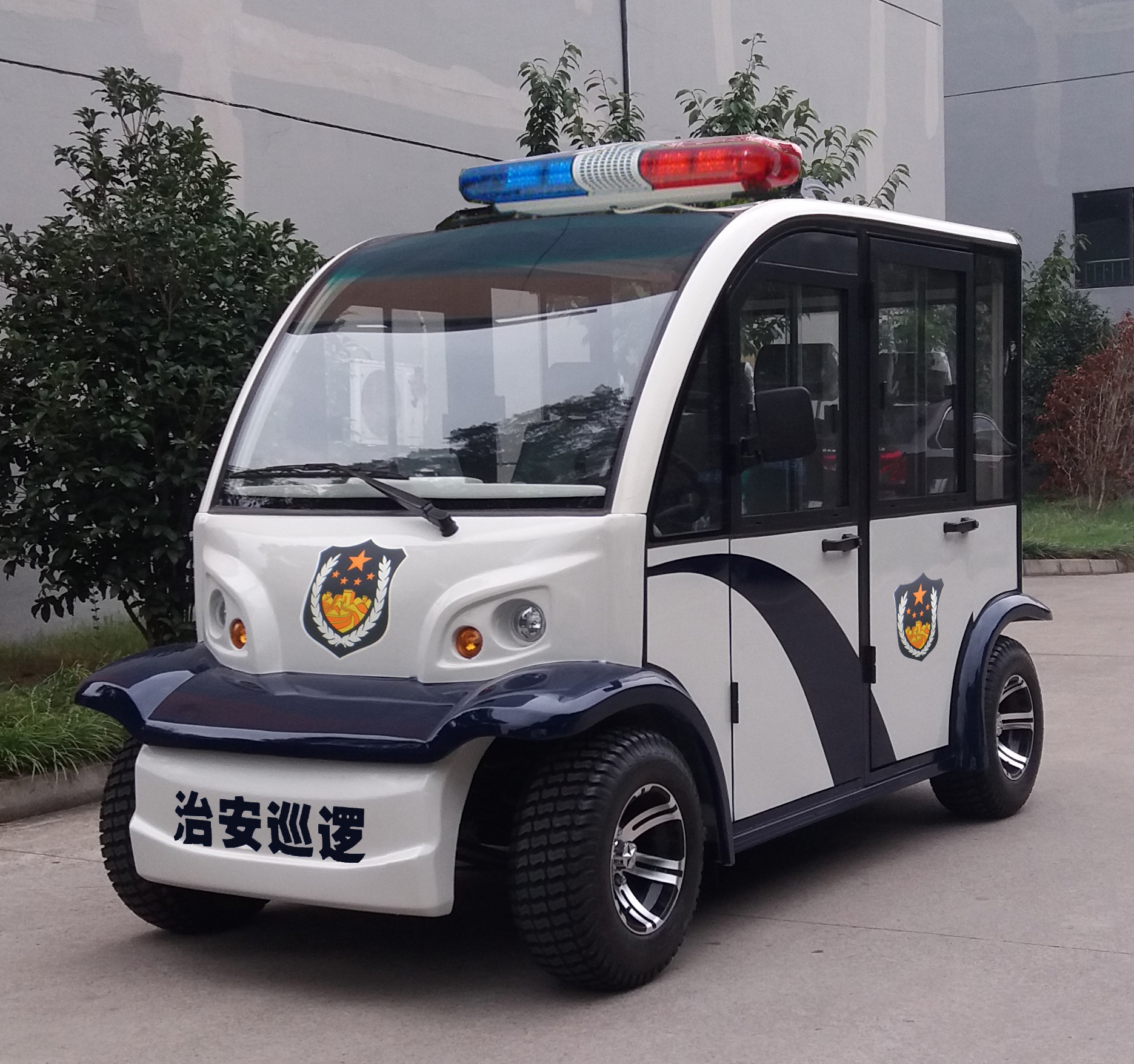 4-5座全封闭电动巡逻车铝封闭门电瓶巡逻车