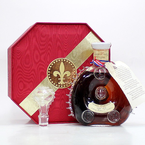 北京红酒回收82年拉菲酒回收价格/朝阳区常年收购柏图斯红酒