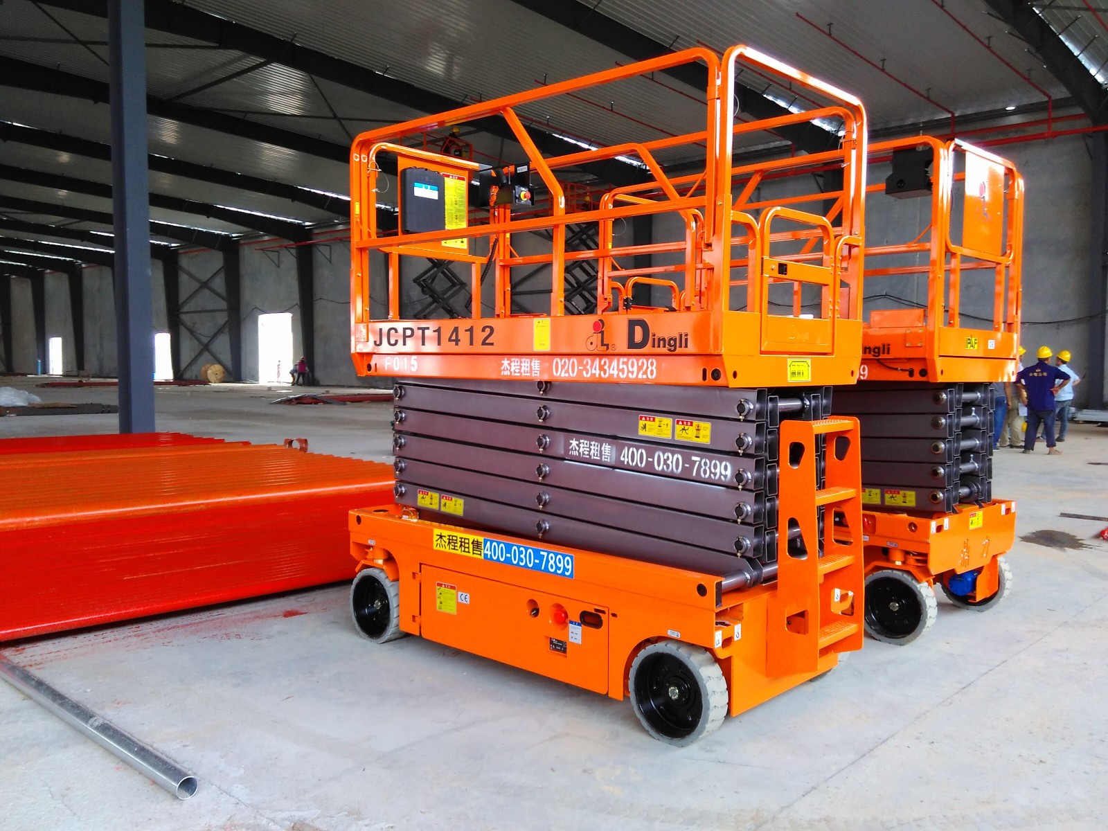 广州增城升降机出租,厂房风管安装用电动升降机出租-杰程设备放心