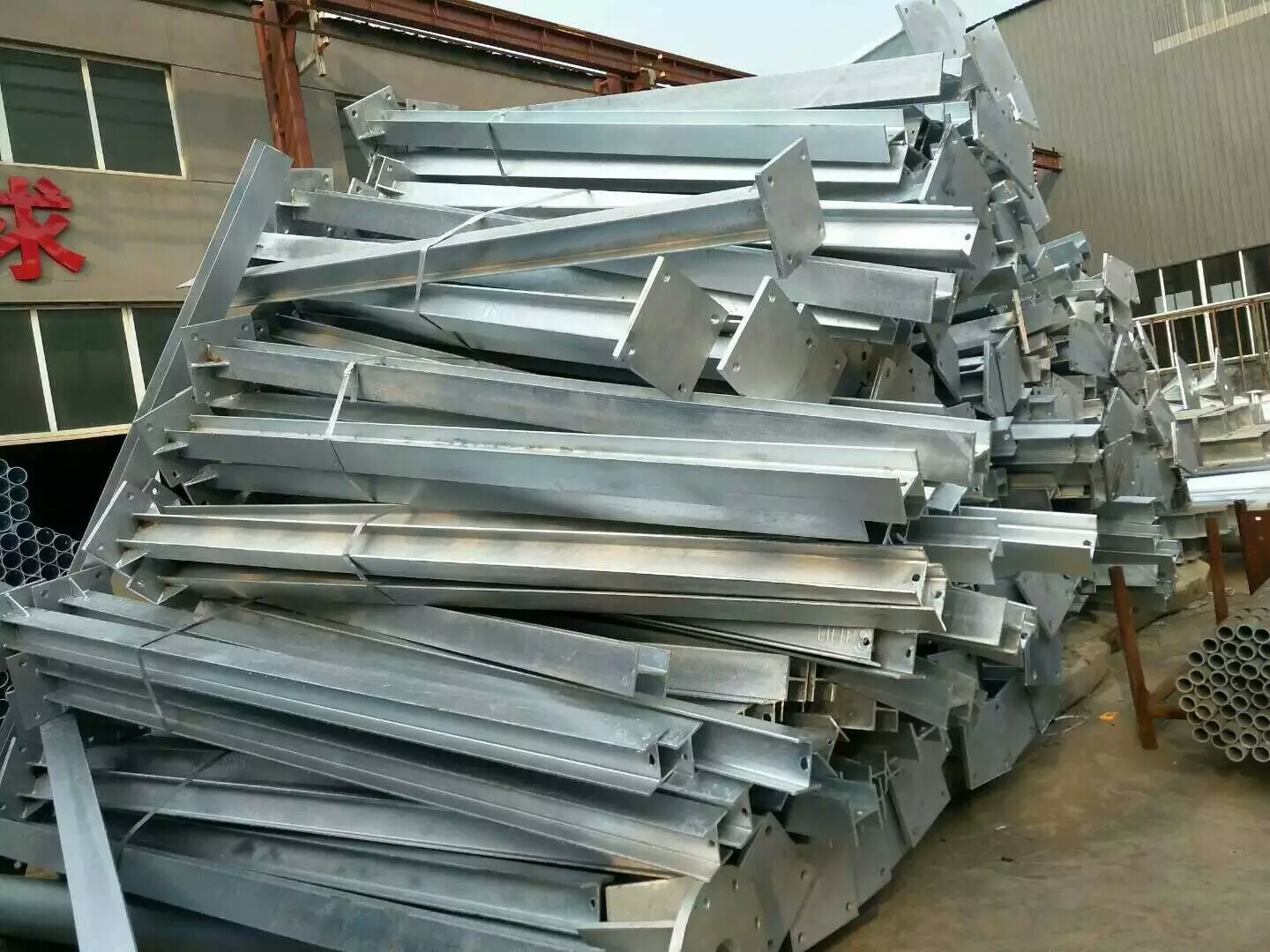 厂家直销钢立柱/防撞梁立柱/防抛网立柱