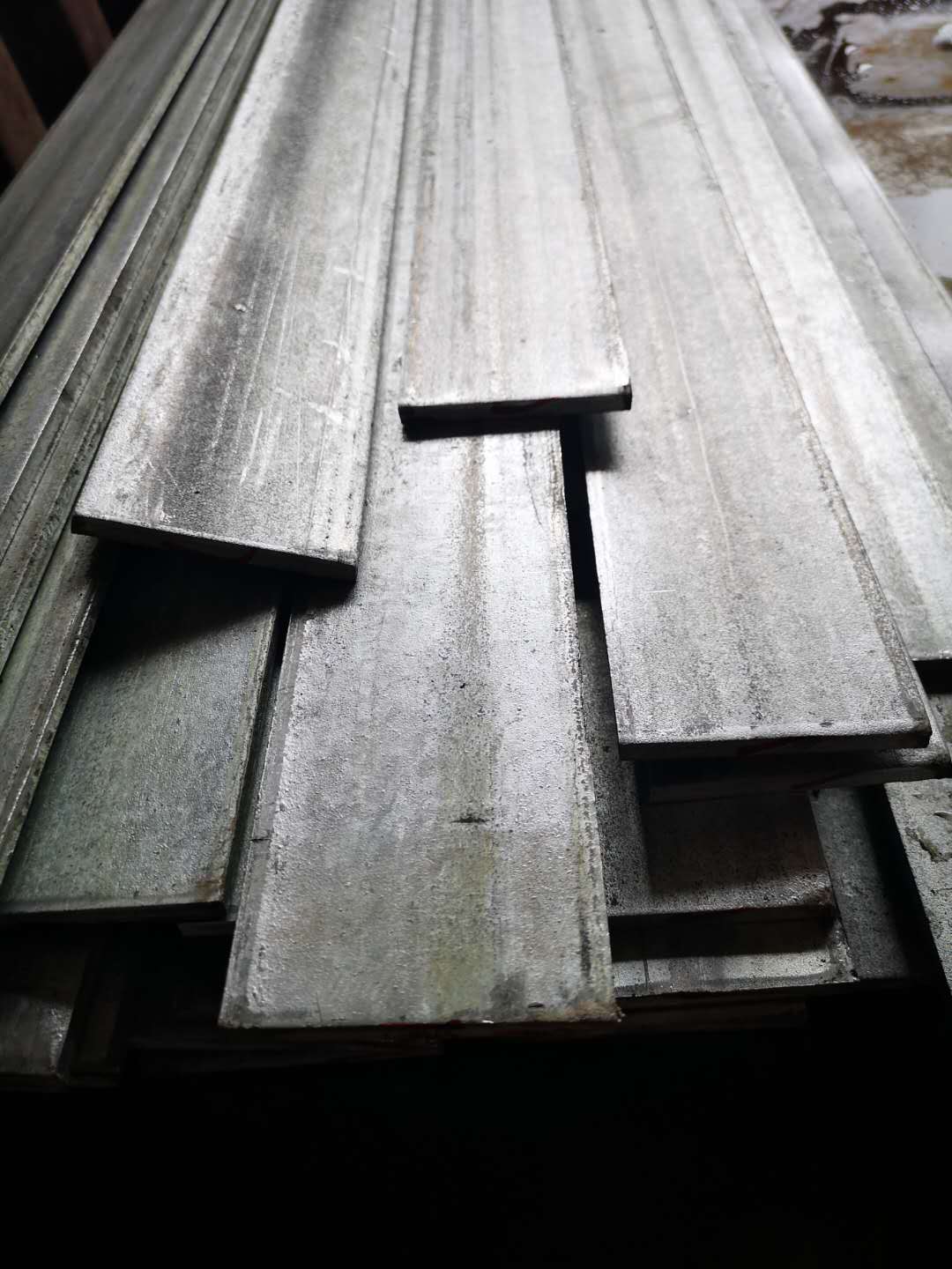 贵州四川重庆扁钢价格镀锌扁价格钢热镀锌扁钢价格