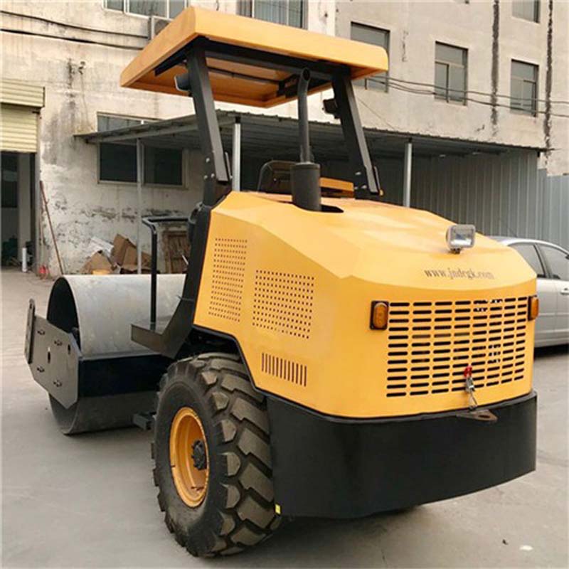 锋芒展露5吨中型压路机 5吨半胶轮压路机 5.5t柴油压路机