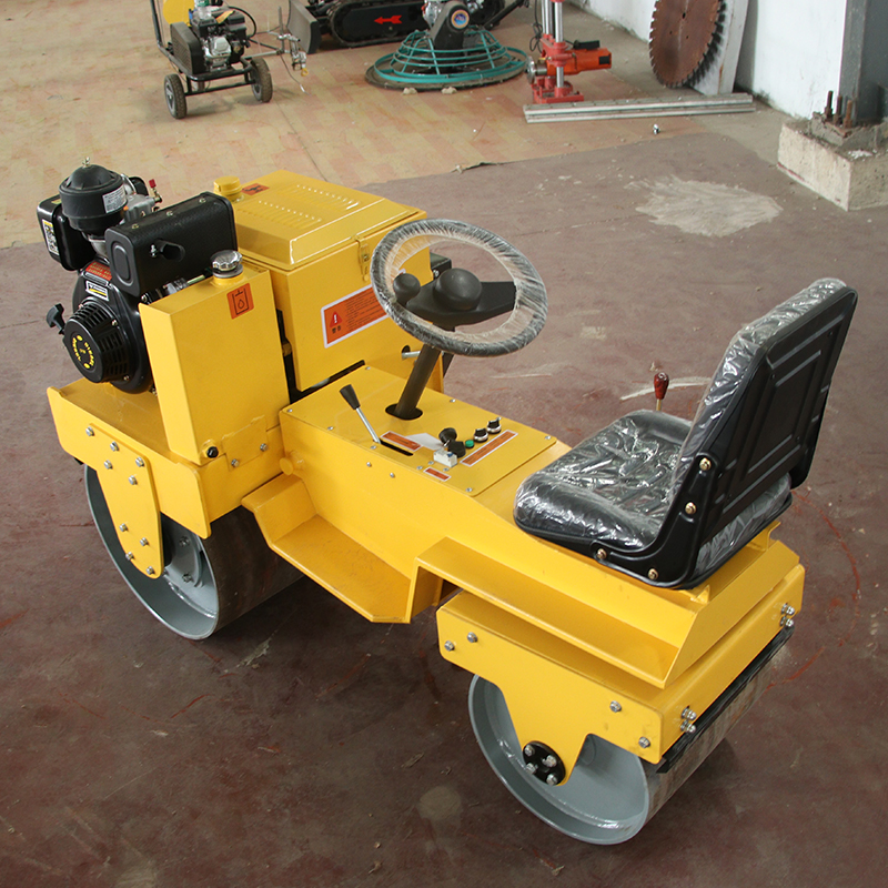 式压路机 驾驶式柴油压路机 常发风冷小座驾震动碾-压实机械|工程机械