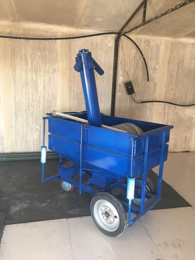 自动蛋鸡喂料上料机 家禽养鸡喂料机 加大电瓶式喂料车-畜牧,养殖业