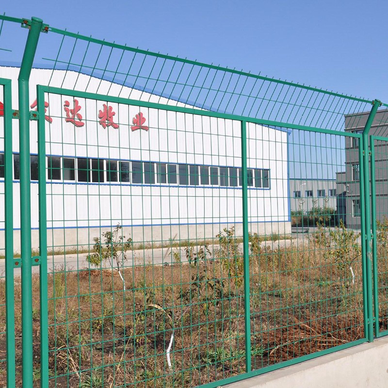 公路护栏网铁路防护网道路围栏网安全围网