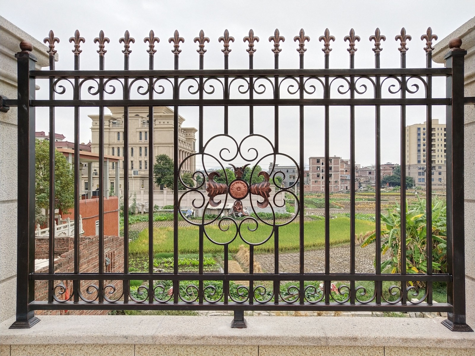 宝坻区铁艺大门制作安装 天津铁艺围栏生产安装