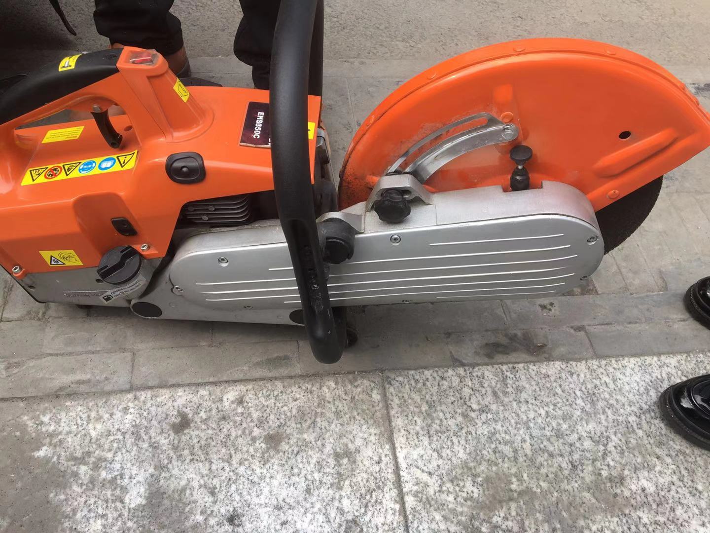 携带超级方便的适合野外工作 的汽油切割机-装修机械|工程机械,建筑