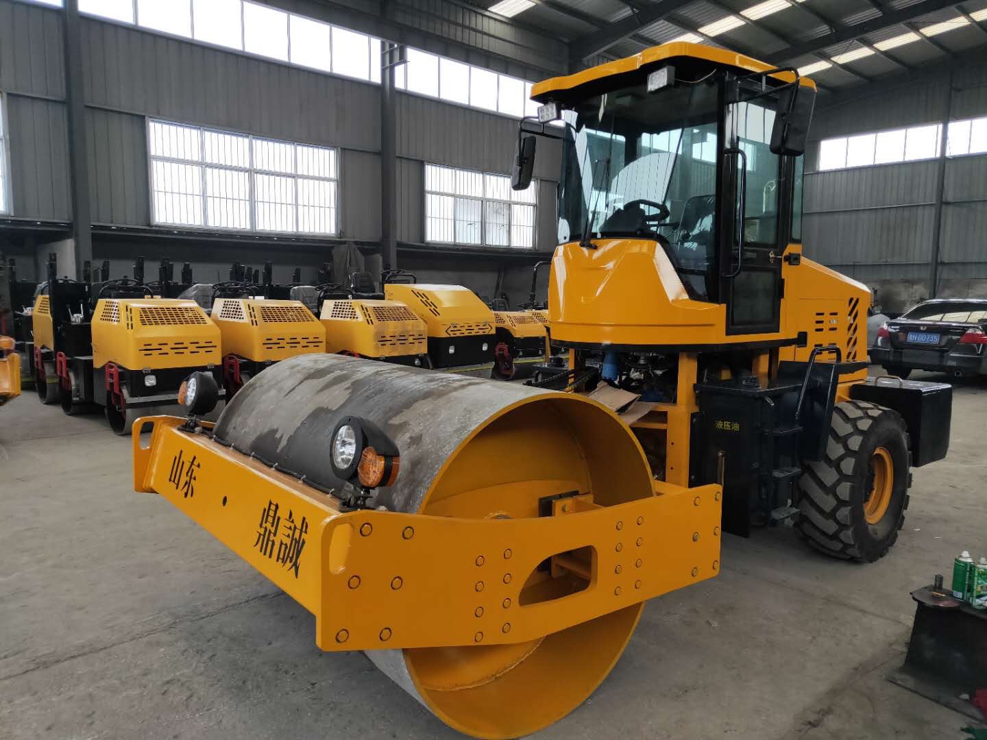 15 3吨的压实机-路面机械|工程机械,建筑机械|机械及行业设备–大豆网