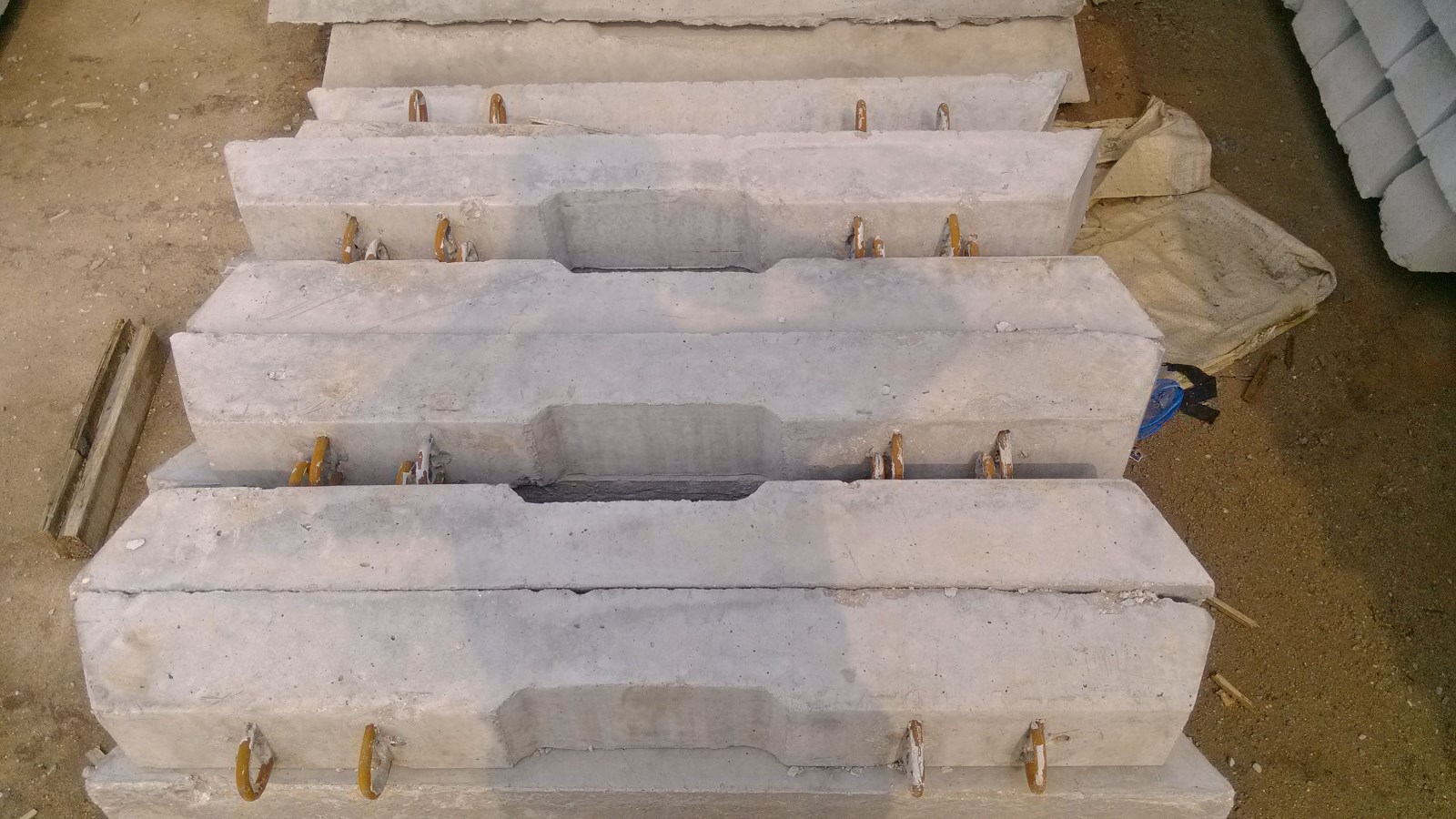 u型环水泥轨枕-30公斤u型环水泥轨枕-森安-轨道交通设备器材|轨道交通