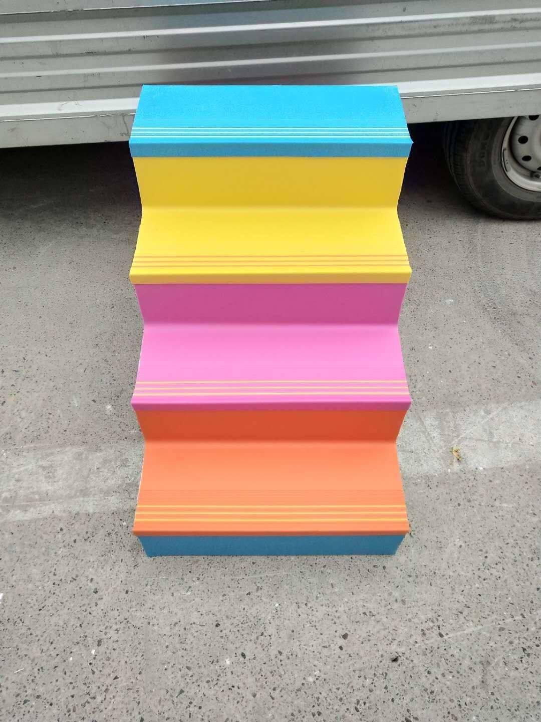 厂家直销楼梯缓步台专用pvc地胶板楼梯装饰踏步板