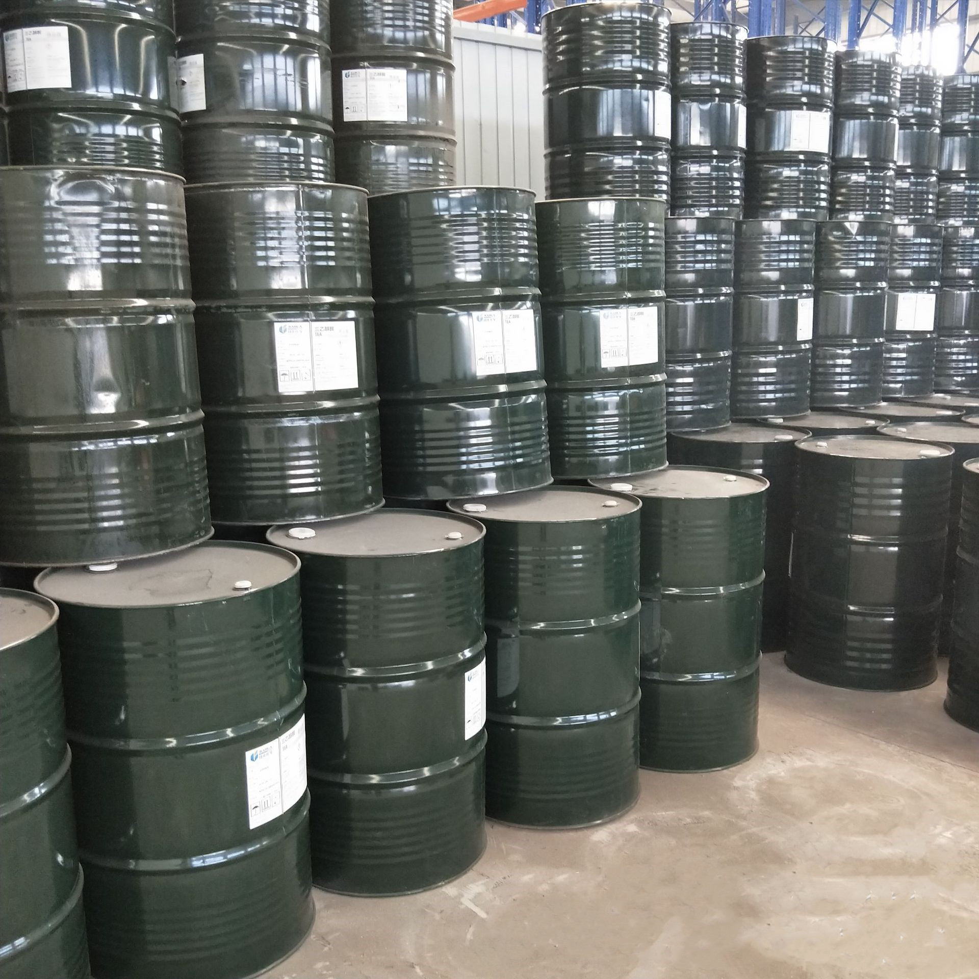 三乙醇胺 水泥助剂国标三羟乙基胺tea 桶装水泥外添加剂三乙醇胺