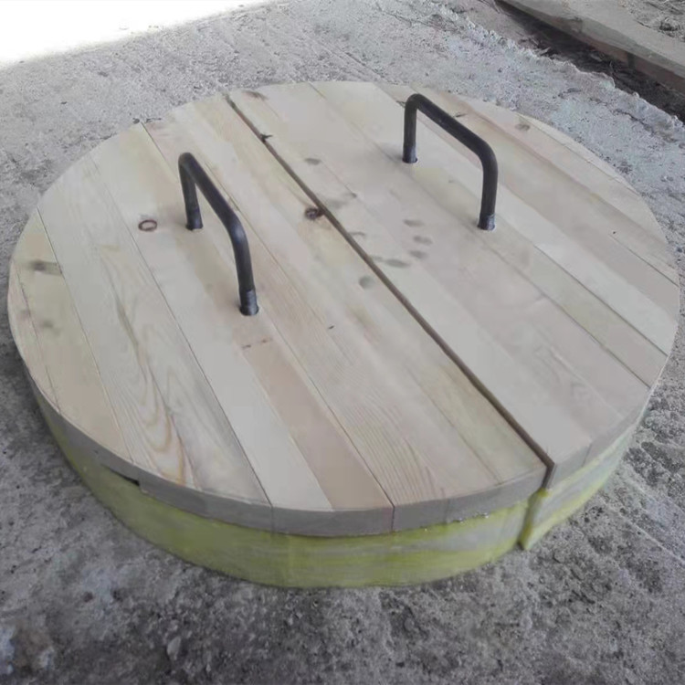 首页>正文木制保温井盖可选加保温岩棉,聚氨酯板,陶瓷耐热板材,复合